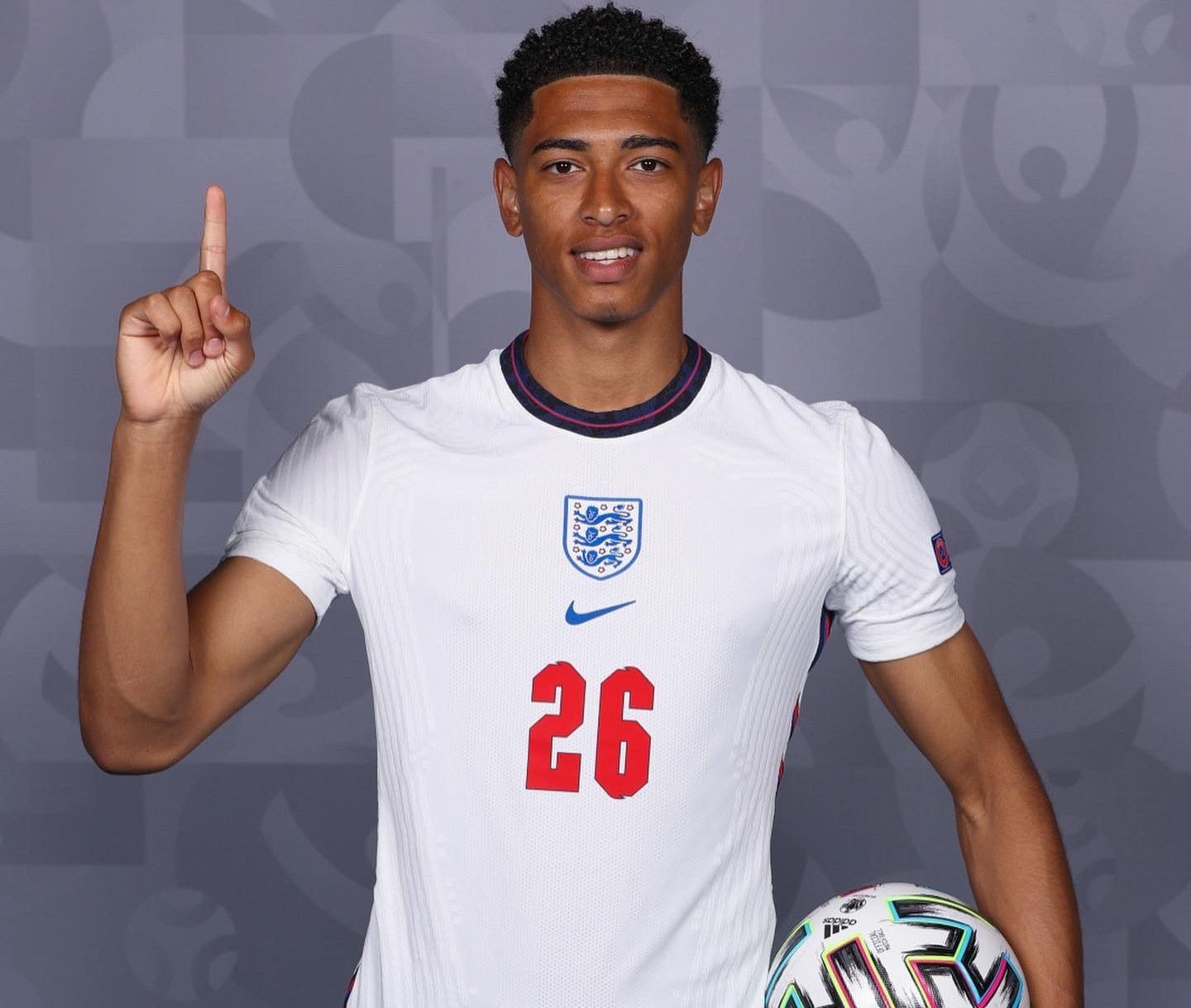 四年金身告破！大神voice38宣布攻破《F1 2021》D加密