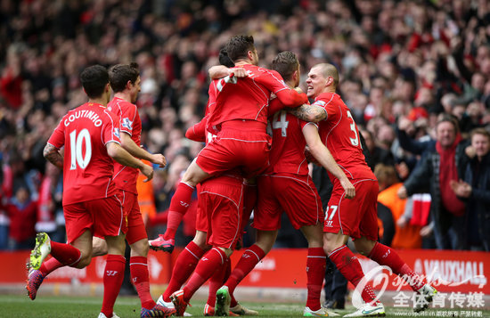 [图]吴曦梅开二度 上海申花主场大胜梅州客家